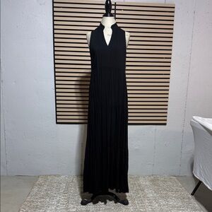 Vince Camuto Black Halter Maxi Dress